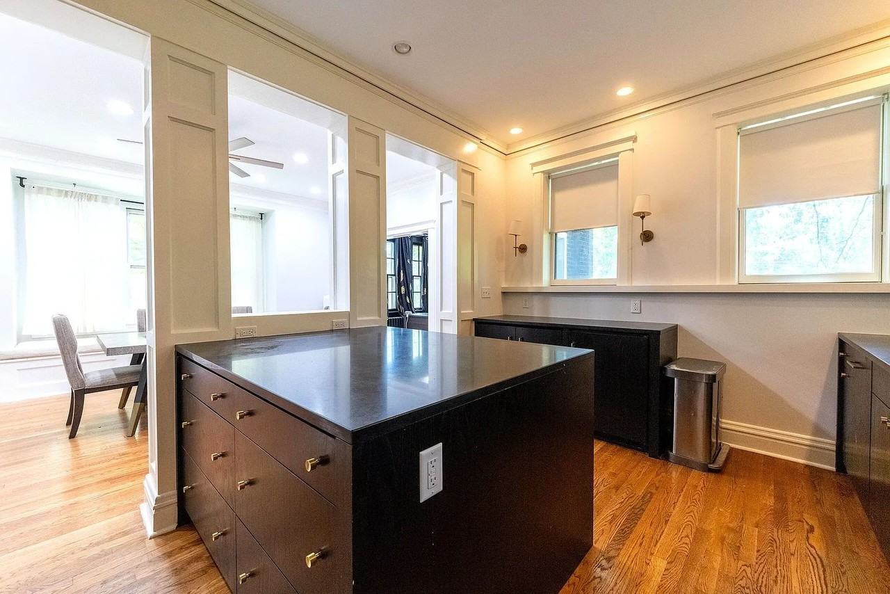 7118 Pershing Ave - Photo 5 of 32