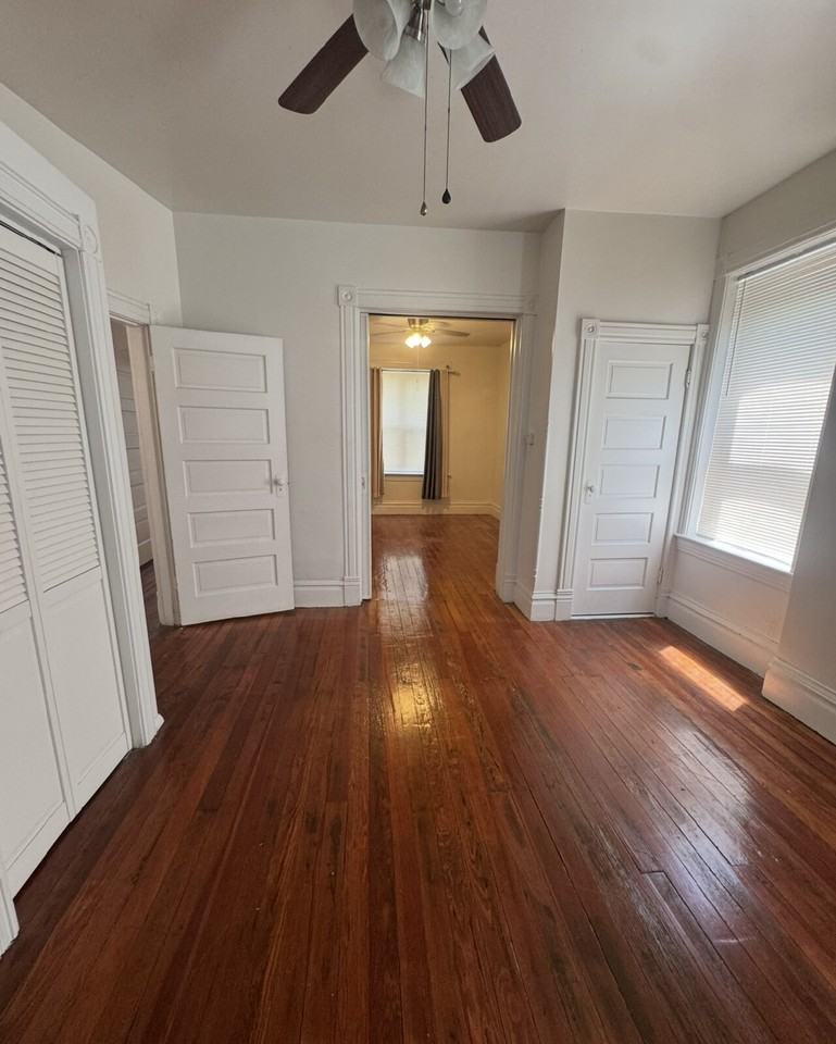 4545 Virginia Ave - Photo 2 of 10