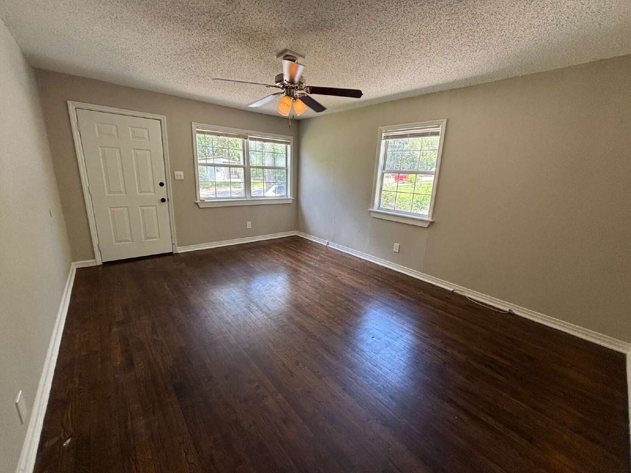 2059 Hillsborough St - Photo 3 of 15