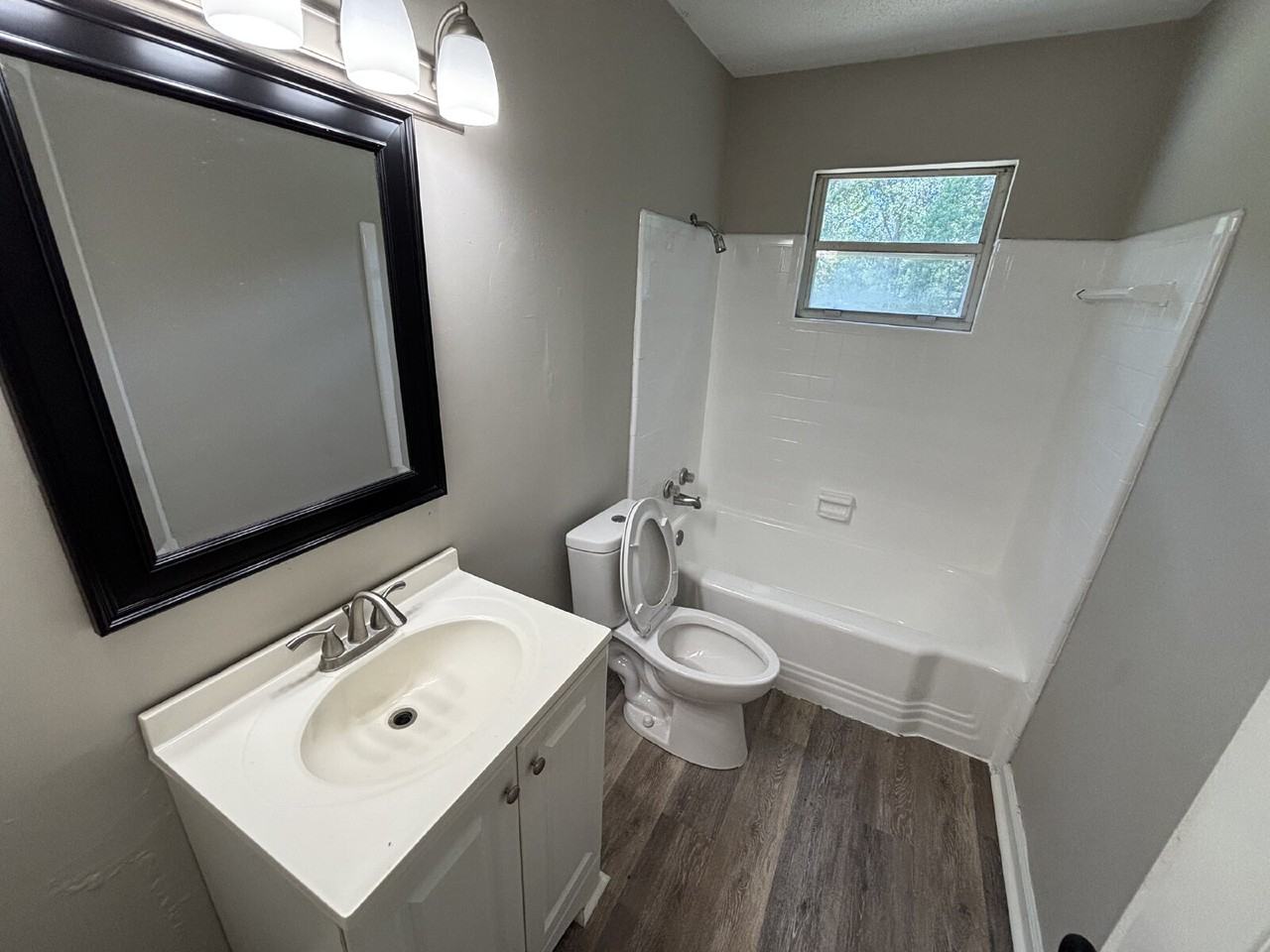2059 Hillsborough St - Photo 7 of 15
