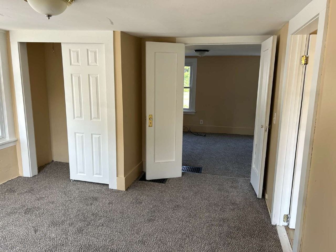 2992 Main St #1 - Photo 3 of 12