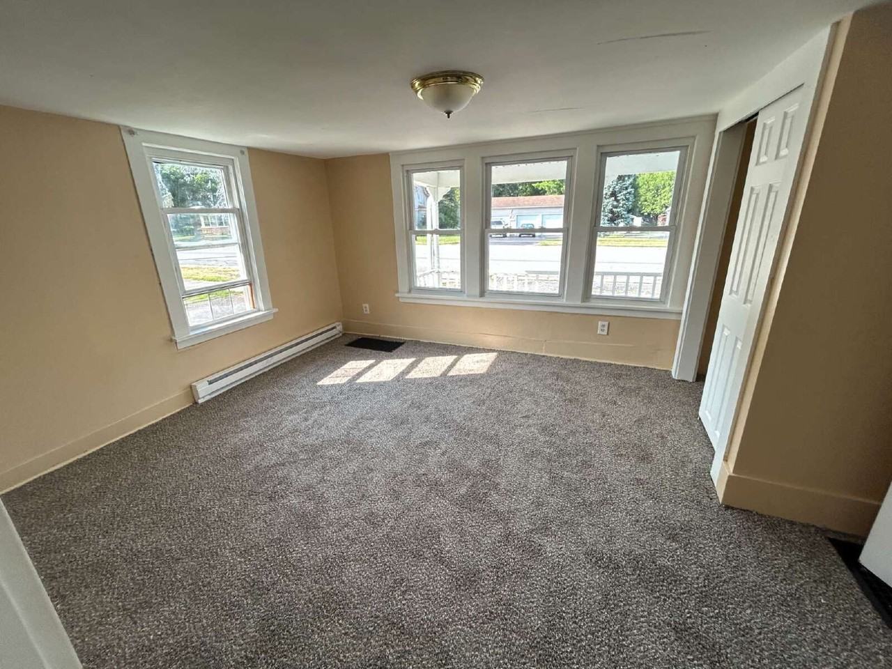 2992 Main St #1 - Photo 5 of 12