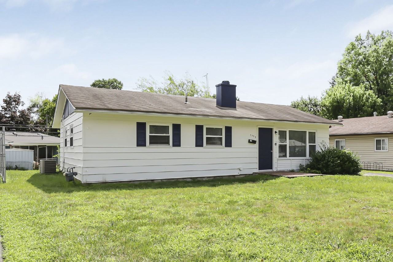 7399 Wollam Ave - Photo 3 of 50