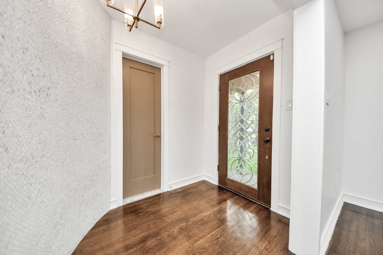 1403 Munger St - Photo 7 of 47