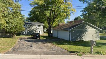 featured image of 1575 Butte Des Morts Beach Rd