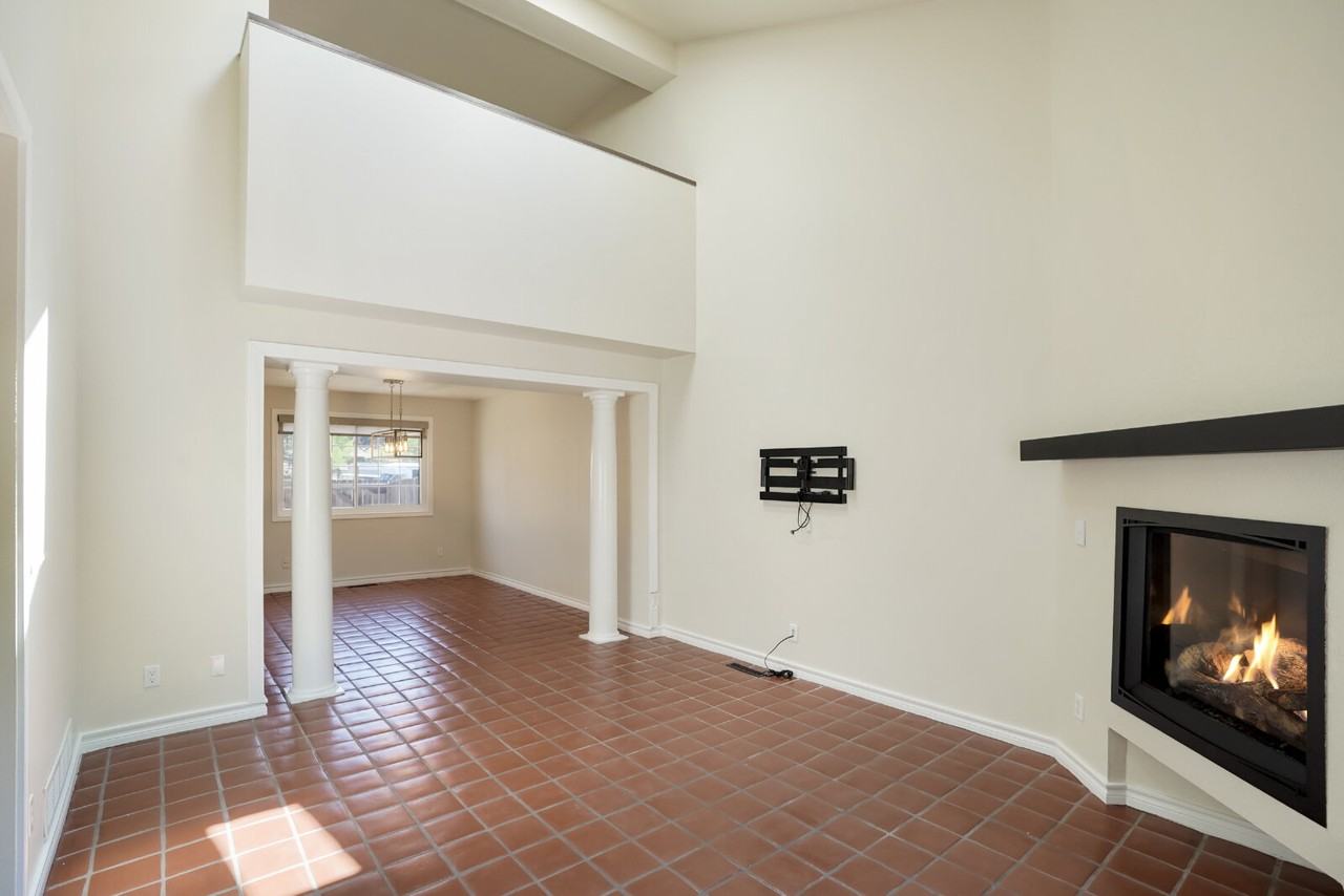 1620 S Quebec Way #4 - Photo 4 of 31