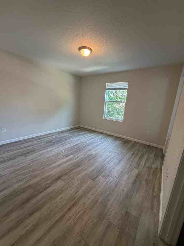 1441 E 25th St - Photo 7 of 15