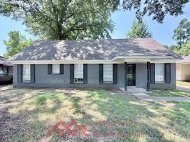 featured image of 1733 Gowan Dr