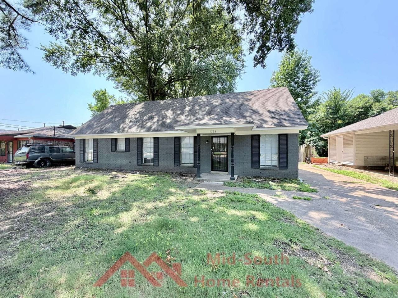 1733 Gowan Dr - Photo 3 of 25
