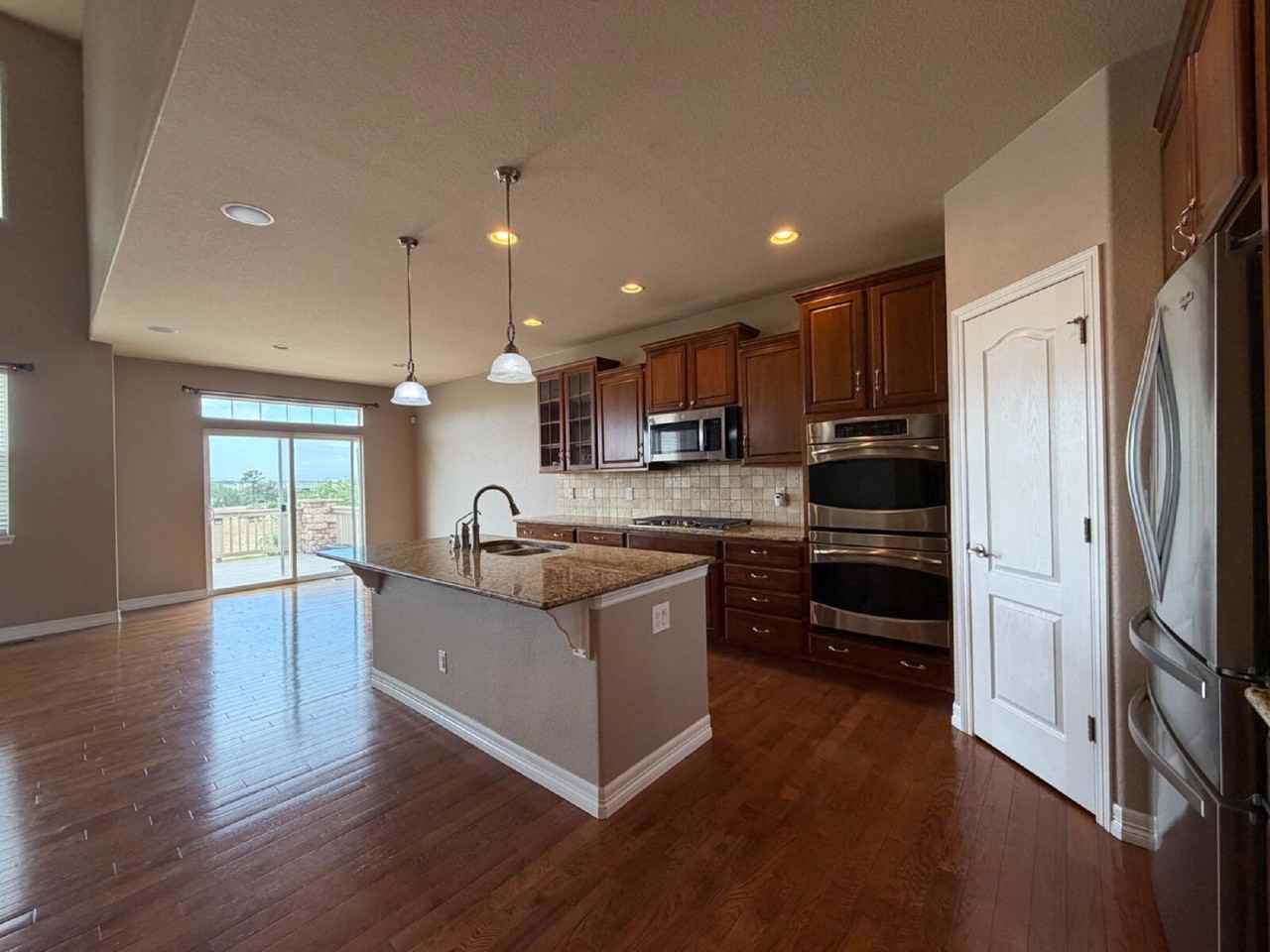 8229 S Country Club Pkwy - Photo 3 of 29