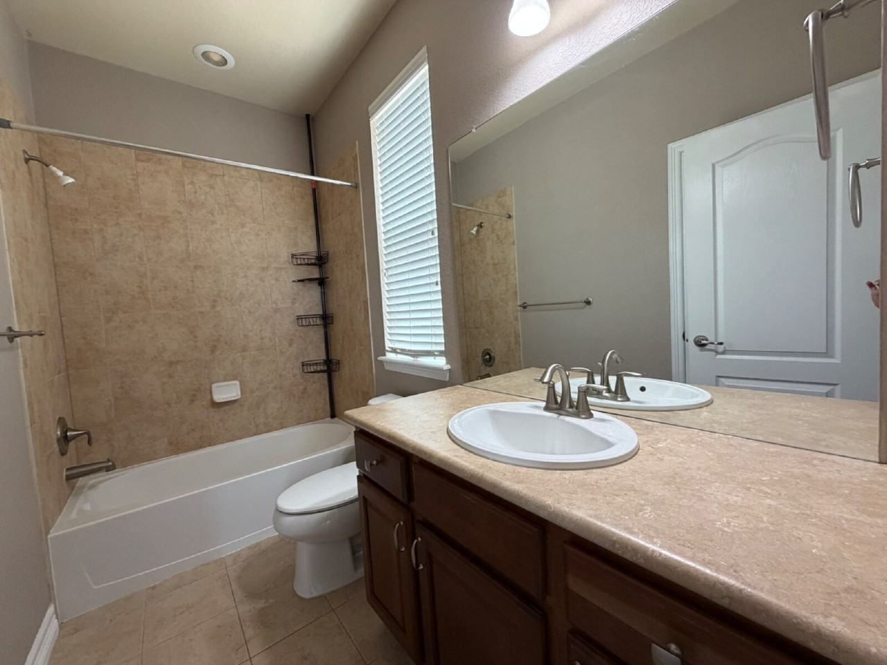 8229 S Country Club Pkwy - Photo 7 of 29