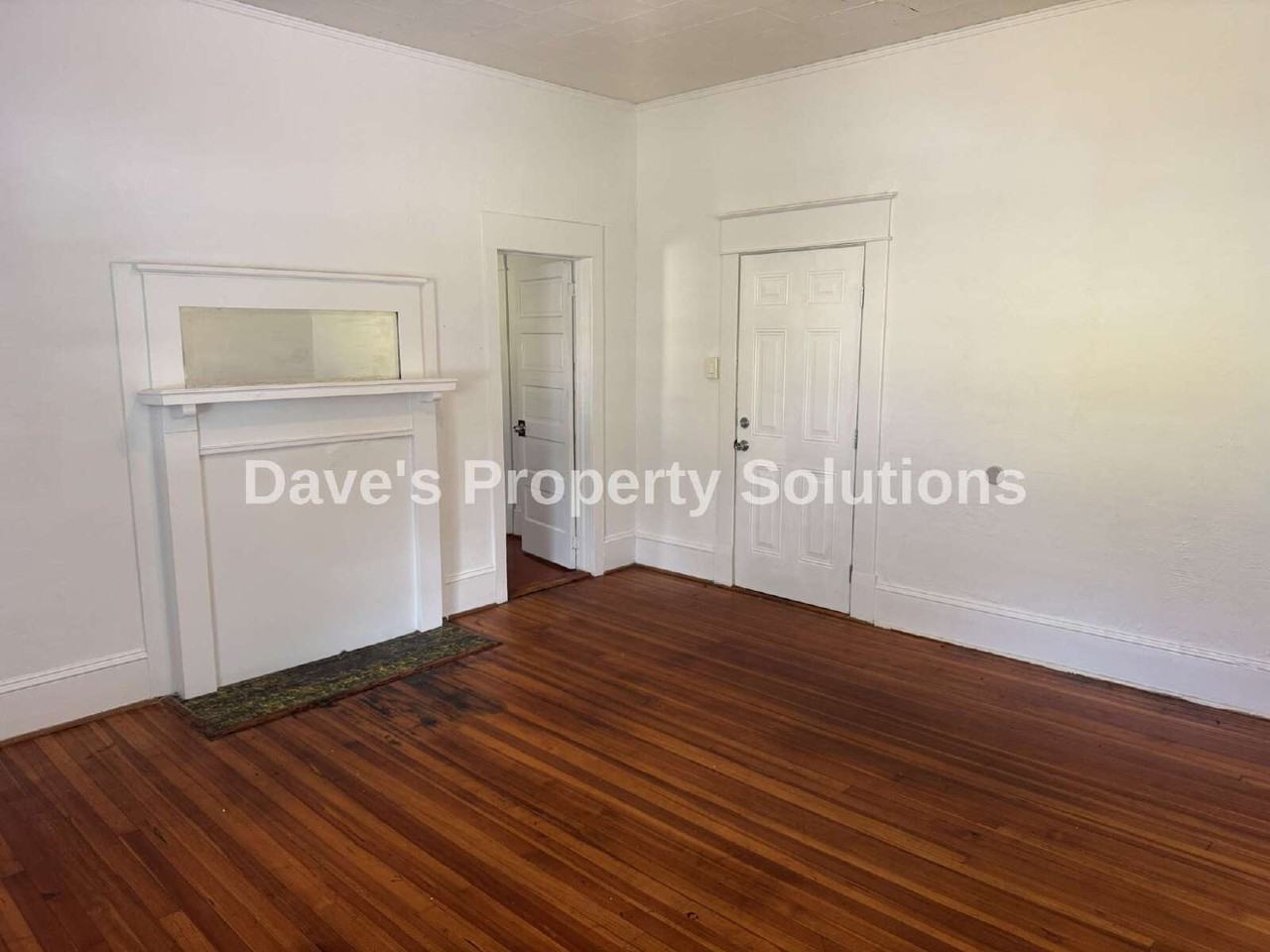 1811 Lomond St #A - Photo 5 of 14