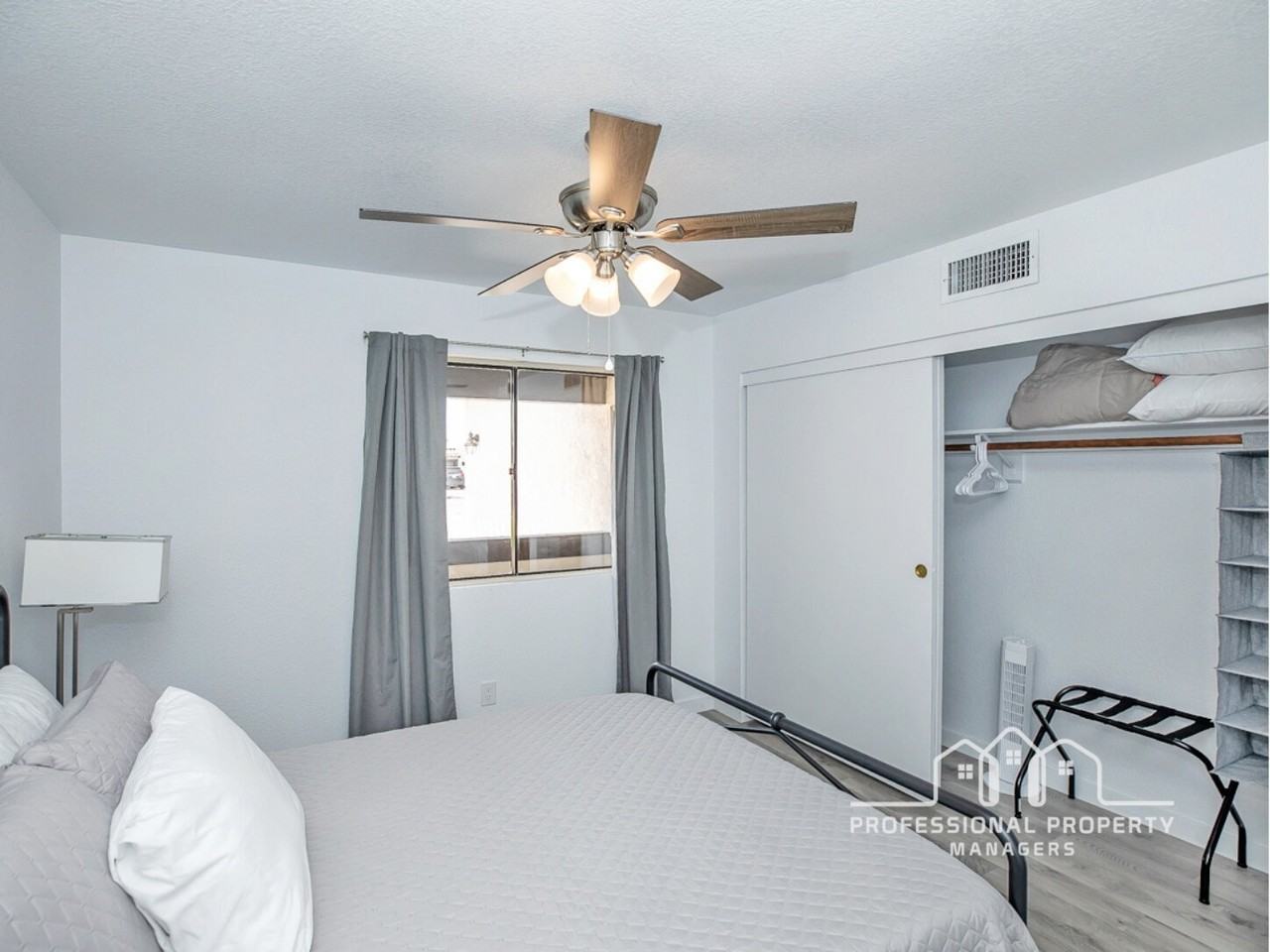 444 W 37th St - Photo 5 of 15