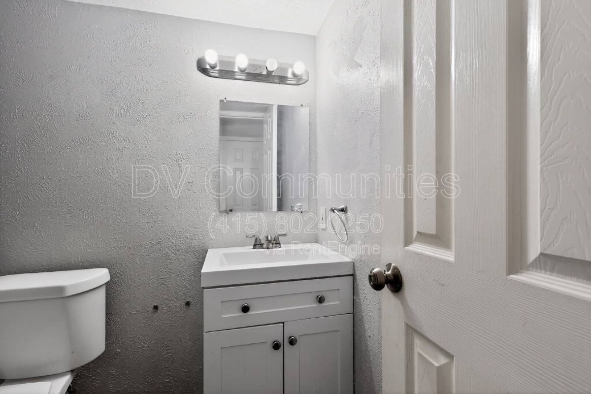 14630 Edenglen Dr - Photo 2 of 10