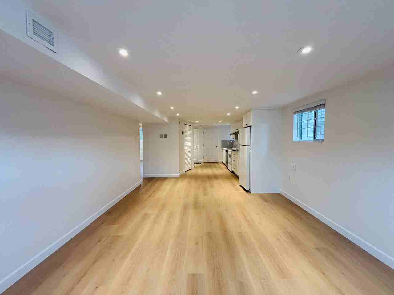 1585 East 57th Ave - Photo 5 of 46