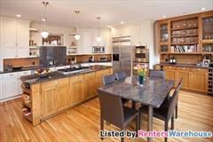 1770 Knox Ave S - Photo 3 of 15