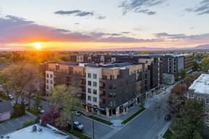 featured image of 111 W Lamme St