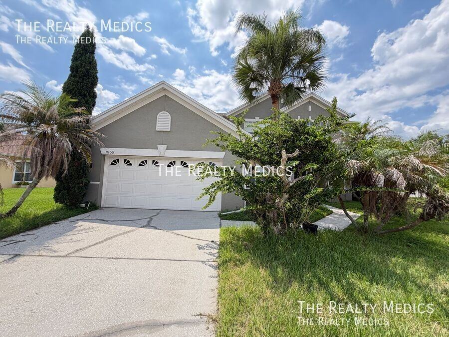 1565 The Oaks Blvd