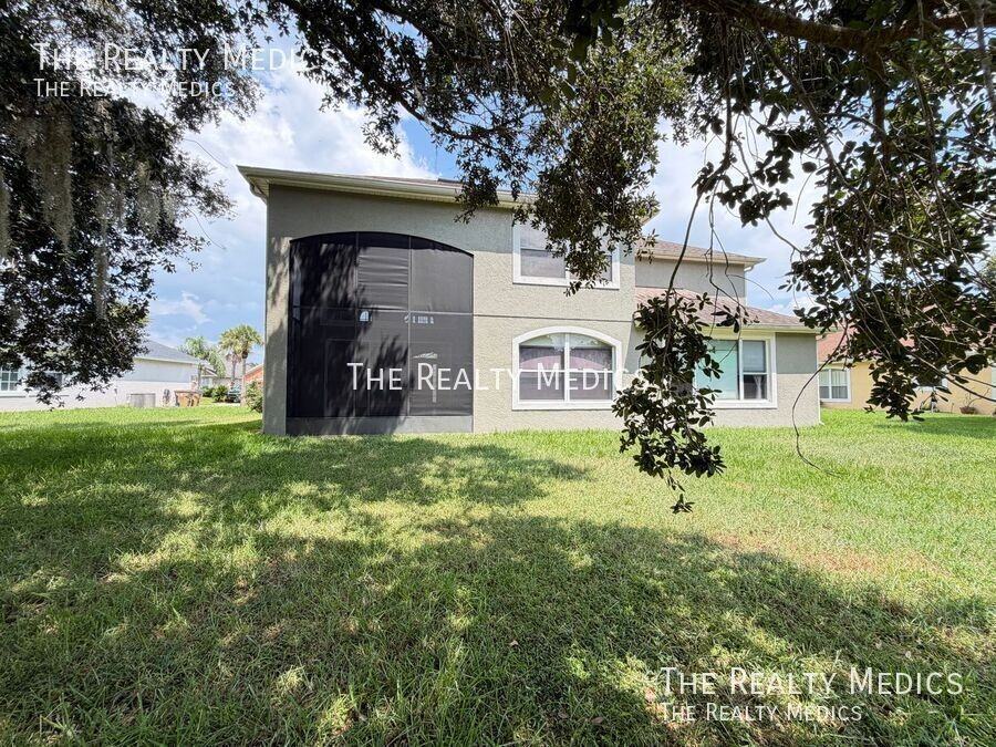 1565 The Oaks Blvd - Photo 5 of 50