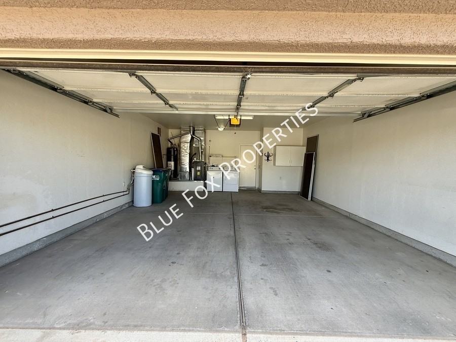 7992 W Cottonwood Wash Way - Photo 3 of 33