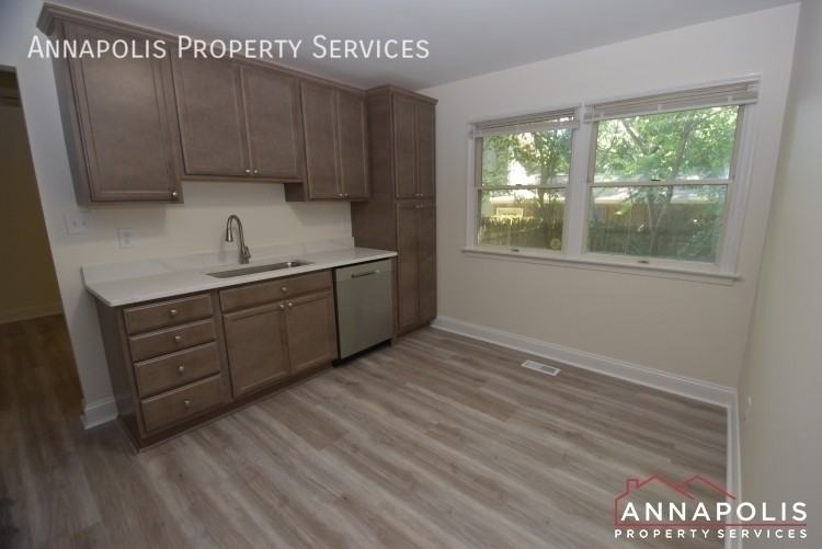 921 Blue Ridge Dr - Photo 4 of 28