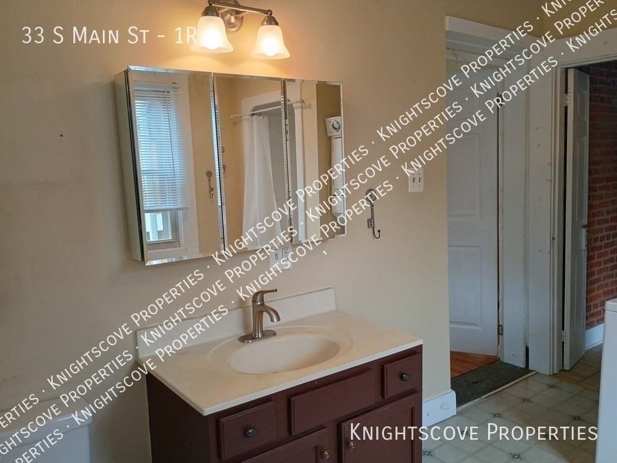 33 S Main St #1R - Photo 4 of 22