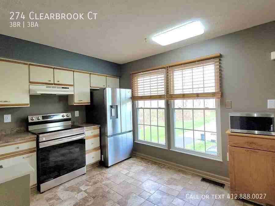 274 Clearbrook Ct - Photo 5 of 29