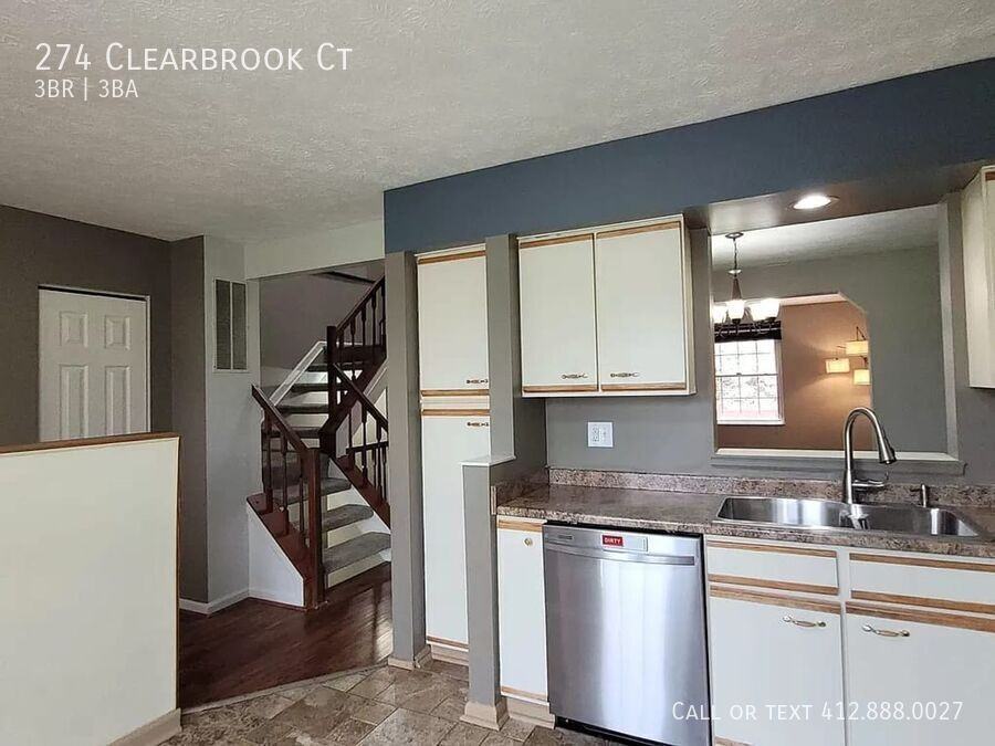 274 Clearbrook Ct - Photo 6 of 29