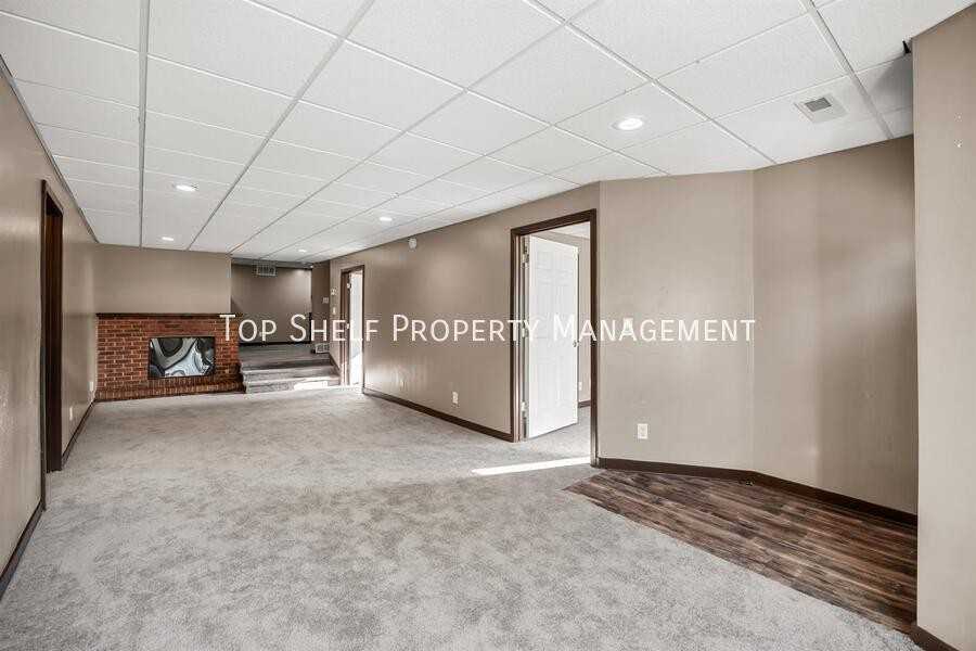 2401 High St #1 - Photo 3 of 29