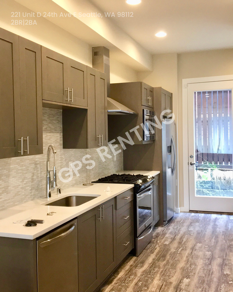 221 24th Ave E #D - Photo 4 of 20