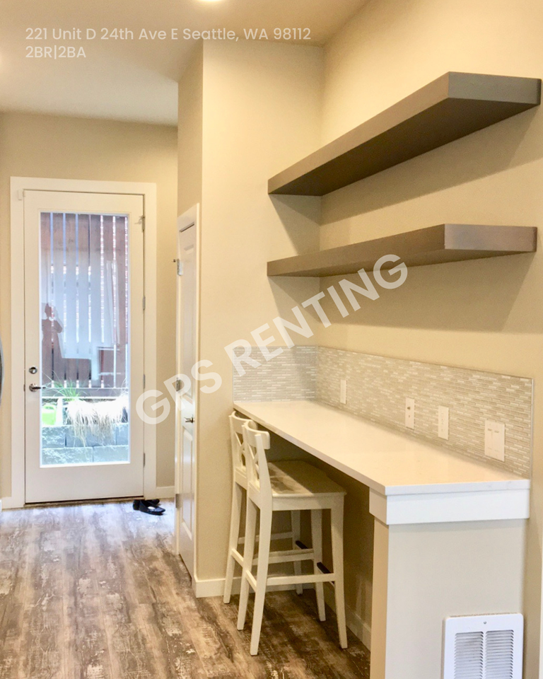 221 24th Ave E #D - Photo 5 of 20