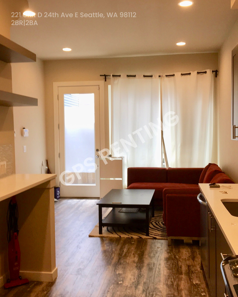 221 24th Ave E #D - Photo 7 of 20