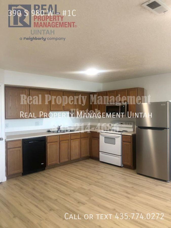 390 S 980 W #1C - Photo 2 of 17