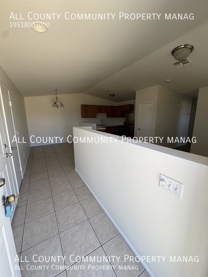58439 Palisade Dr #B - Photo 3 of 16