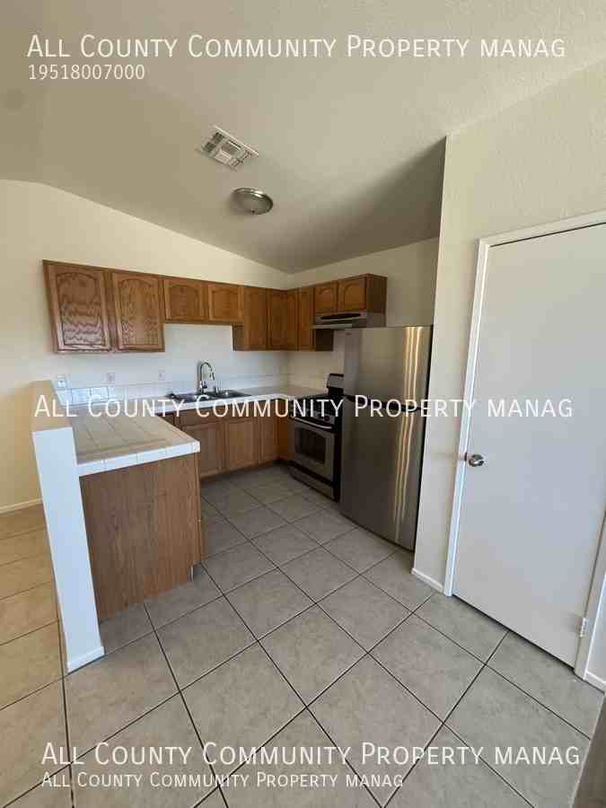 58439 Palisade Dr #B - Photo 6 of 16