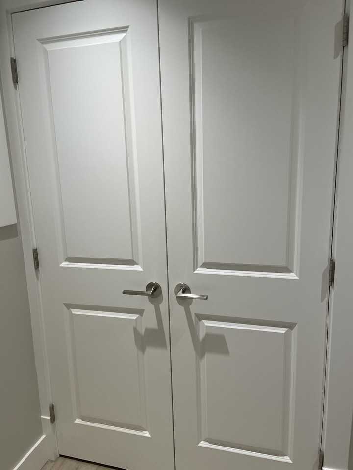 4911 Blenheim Street - Photo 7 of 10