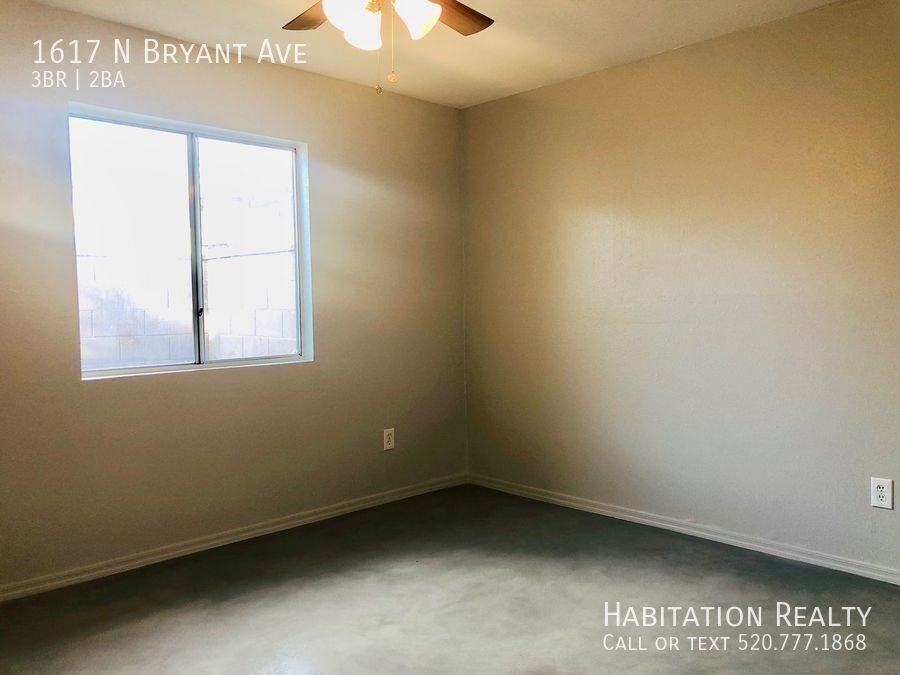 1617 N Bryant Ave - Photo 6 of 13