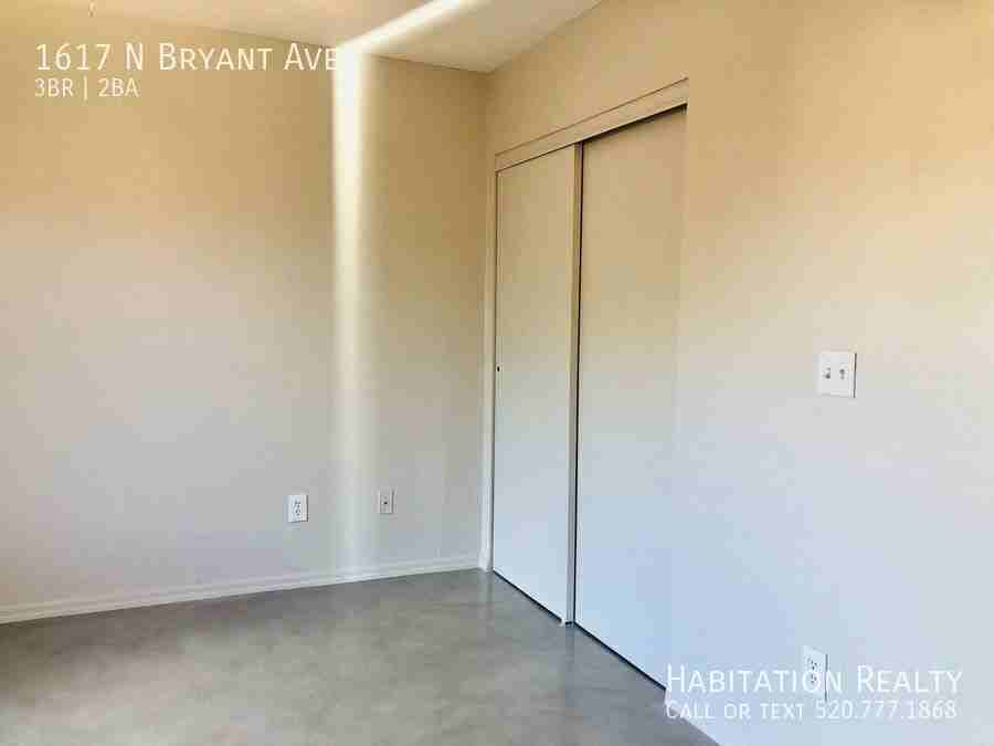 1617 N Bryant Ave - Photo 7 of 13