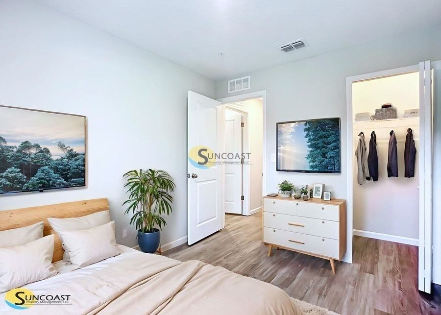 6475 Breezy Oaks Way #202 - Photo 5 of 32