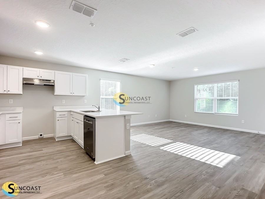 6475 Breezy Oaks Way #202 - Photo 6 of 32