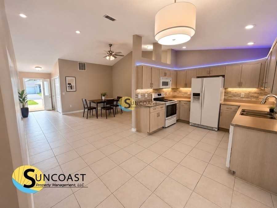 34 Raintree Pl #B - Photo 3 of 14