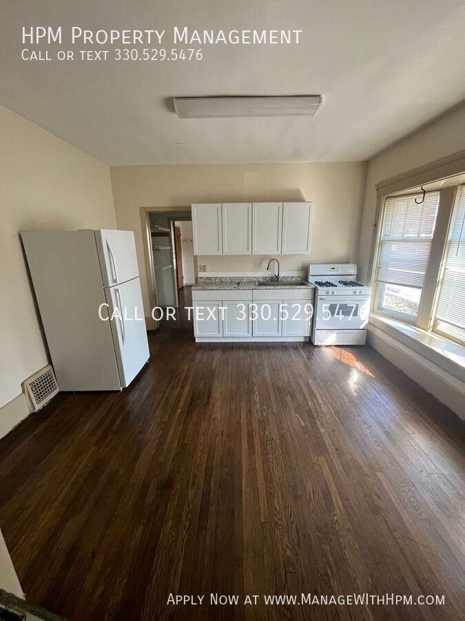 24 Grand Ave #1 - Photo 4 of 10