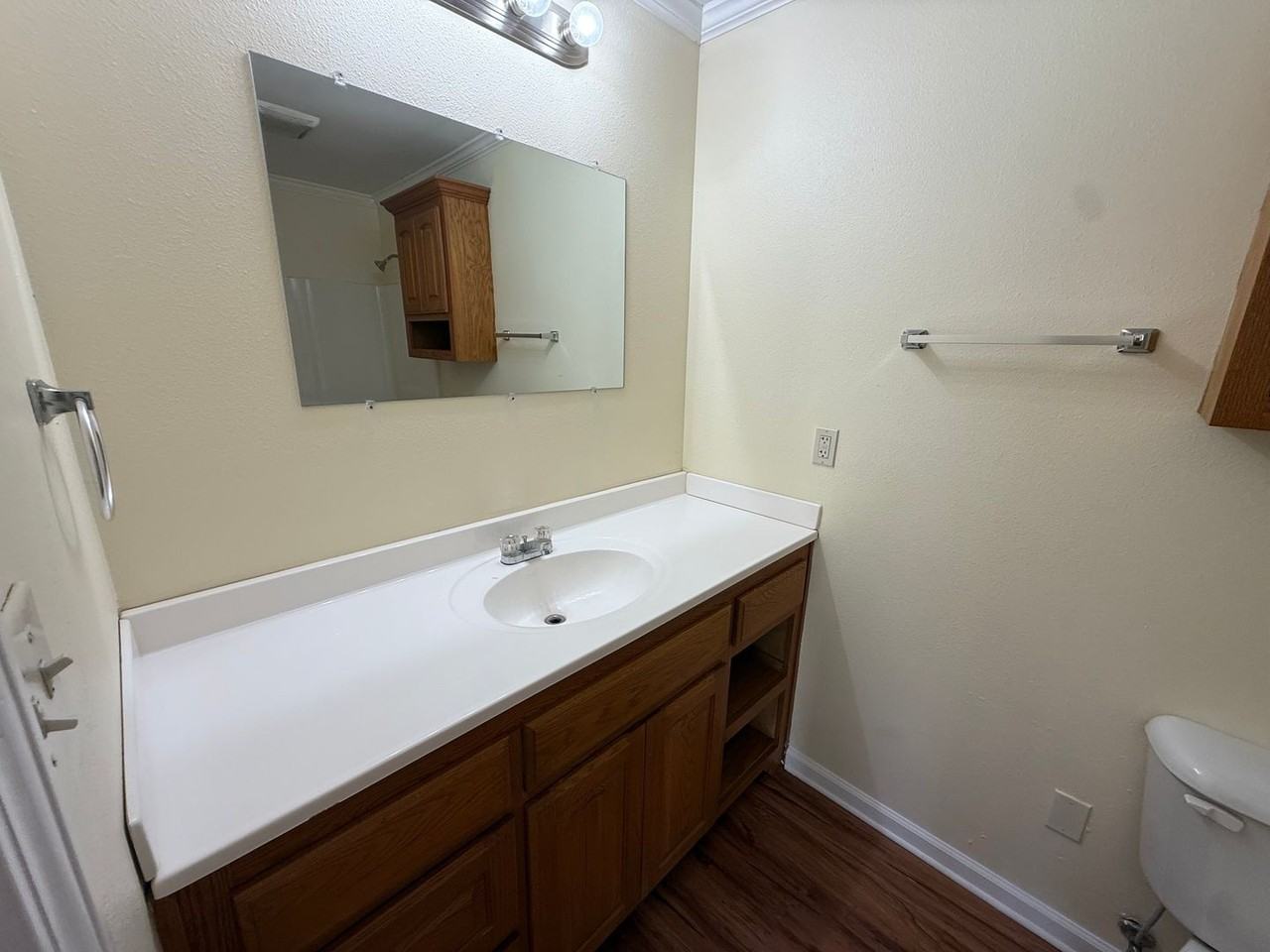 3913 Hobbs - Photo 7 of 11