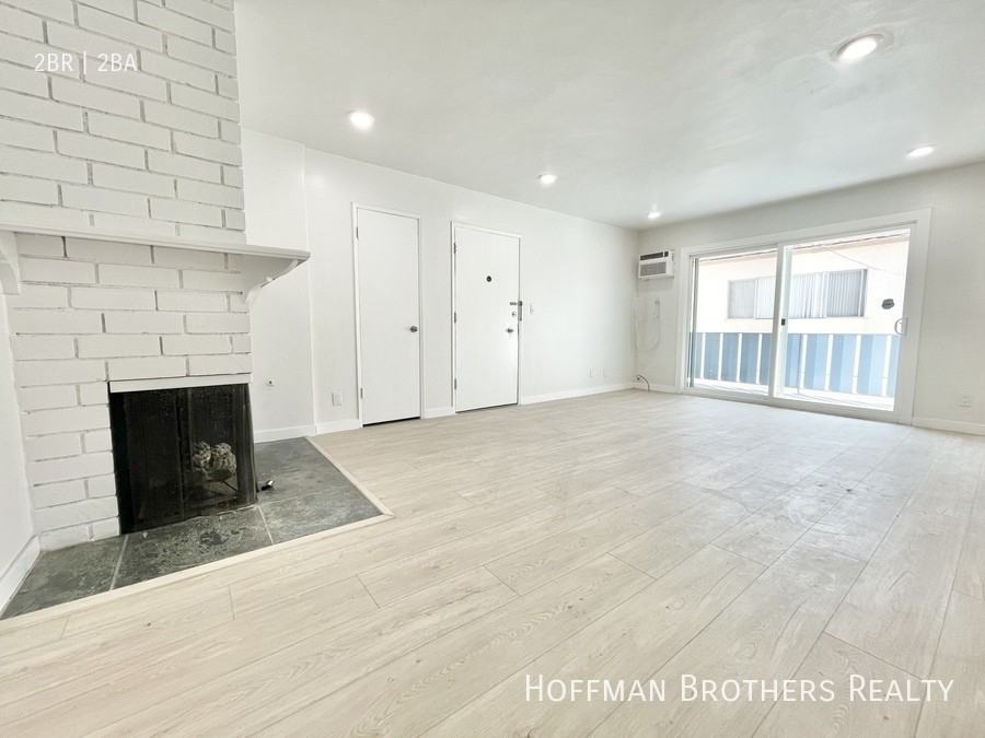1017 Ocean Park Blvd #5 - Photo 6 of 13
