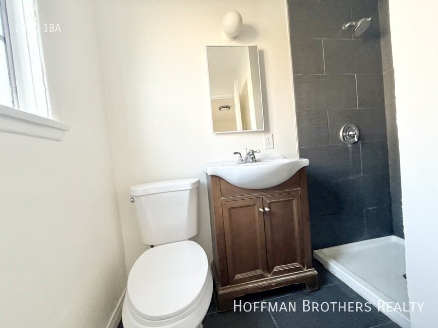 1056 E Rhea St #4 - Photo 5 of 5