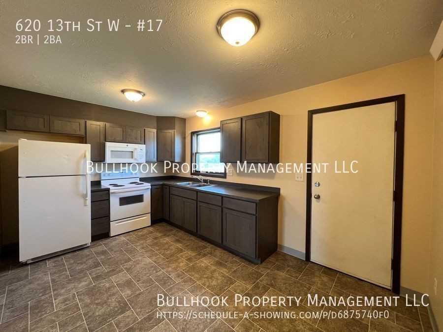 620 13th St W #17 - Photo 3 of 14