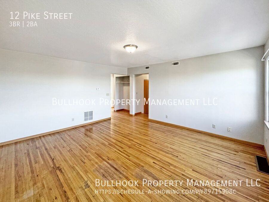 12 Pike St - Photo 4 of 28