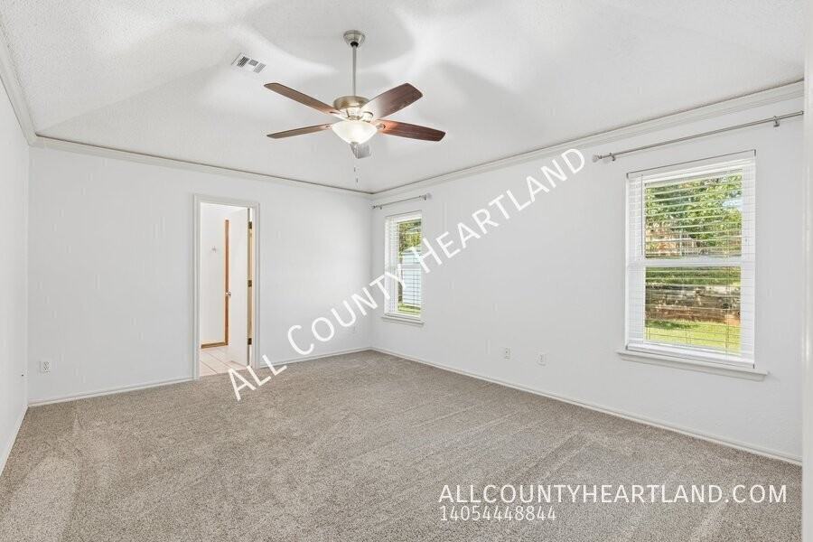 8801 Scirocco Cir - Photo 7 of 14