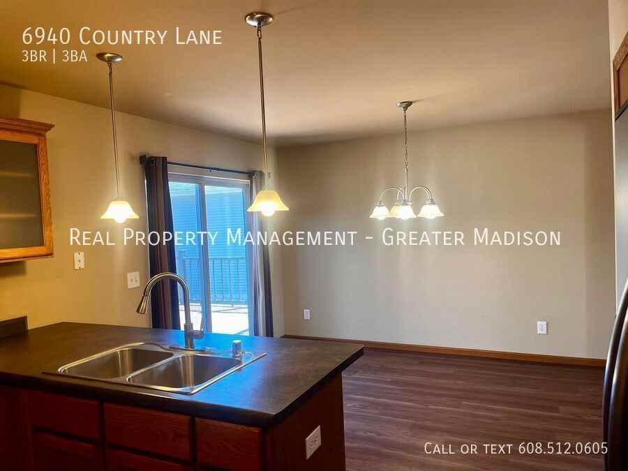 6940 Country Ln - Photo 4 of 19