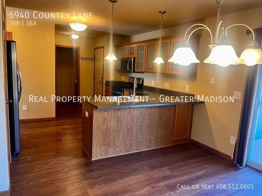 6940 Country Ln - Photo 7 of 19